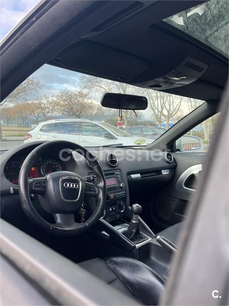 AUDI A3 1.9 TDI DPF S line edition