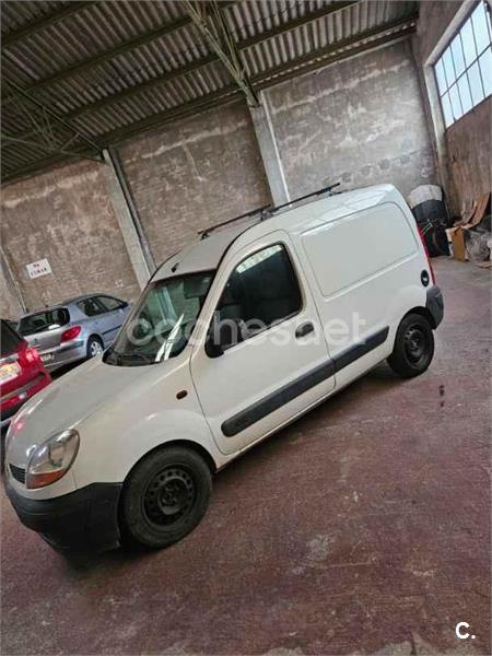 RENAULT Kangoo