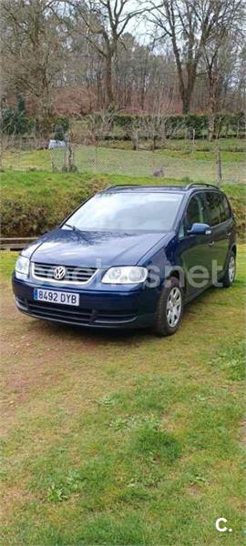 VOLKSWAGEN Touran