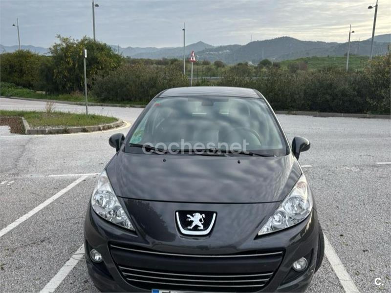 PEUGEOT 207 Business Line 1.4 75