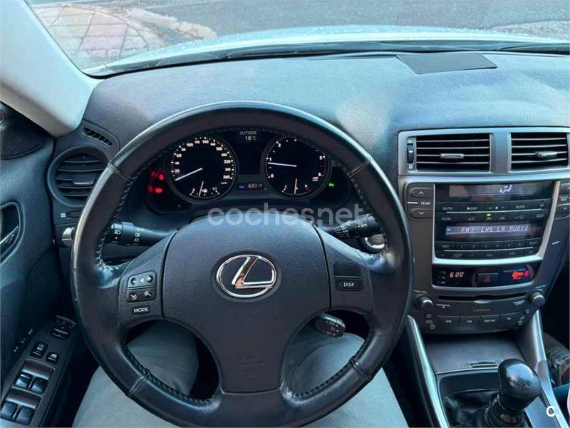 LEXUS IS220d