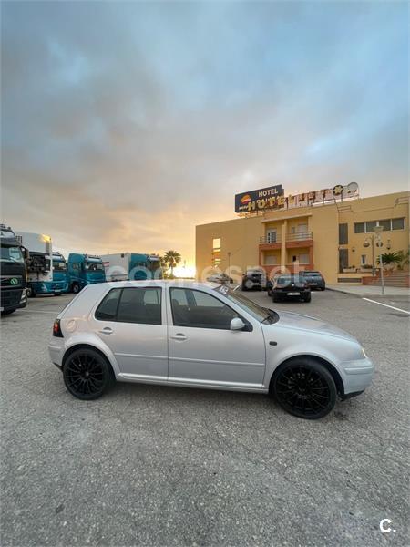 VOLKSWAGEN Golf 1.9 TDi Advance