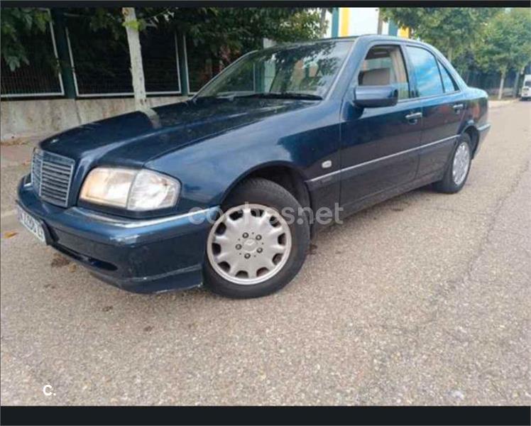MERCEDES-BENZ Clase C