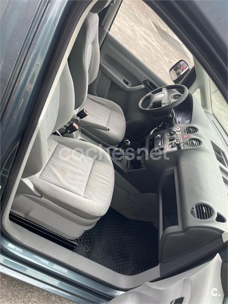 VOLKSWAGEN Caddy 1.9 TDI Kombi 7 plazas