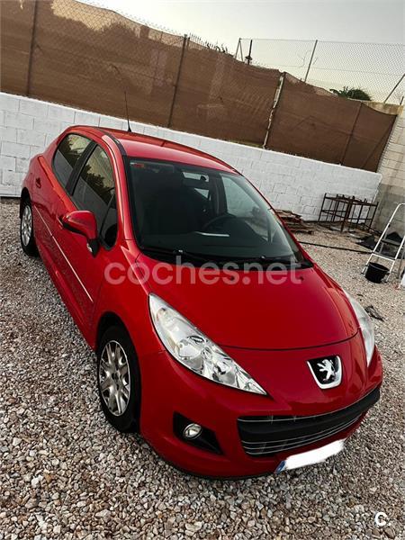 PEUGEOT 207 Confort 1.4 HDI 70 FAP