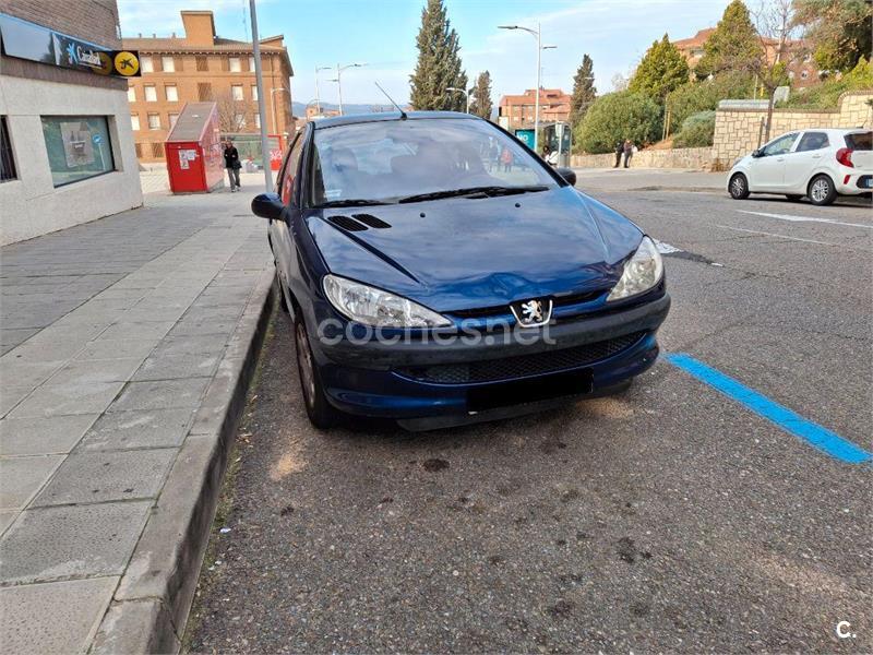 PEUGEOT 206