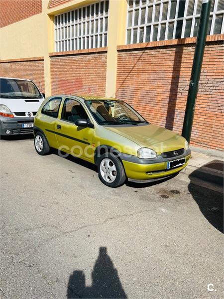 OPEL Corsa 1.2I 16V TOP 100