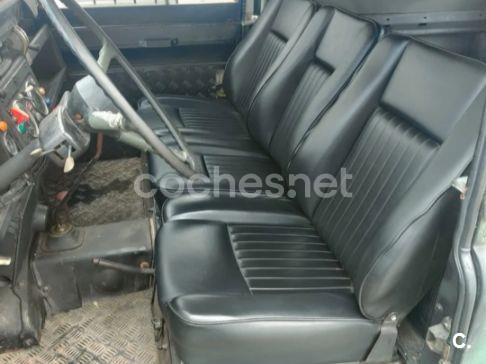 LAND-ROVER Defender 90 2.5 TDI SOFT TOP