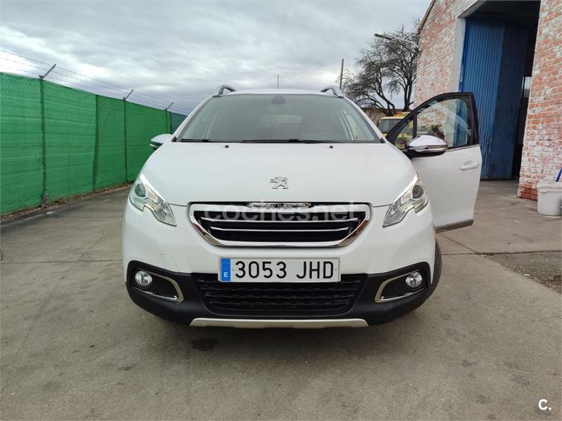 PEUGEOT 2008 Allure 1.2 PureTech 110 SS