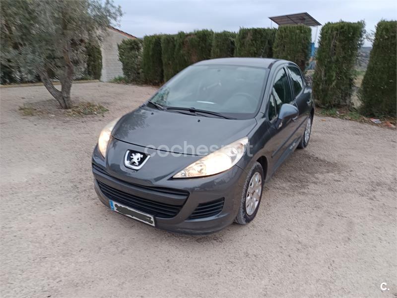 PEUGEOT 207 Confort 1.4 VTi 16v 95