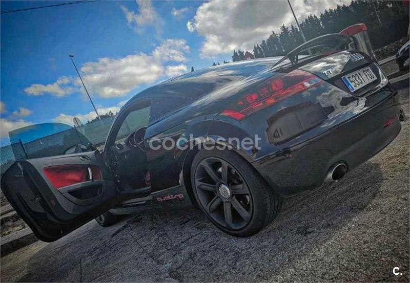 AUDI TT