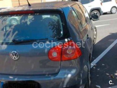 VOLKSWAGEN Golf 1.6 TDI DPF Sport