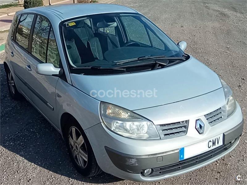 RENAULT Scenic