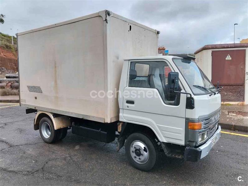 TOYOTA Dyna