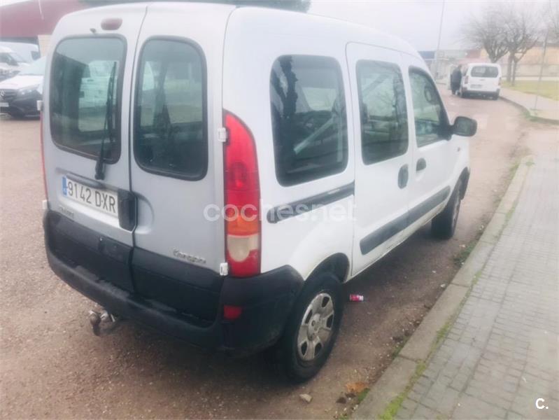 RENAULT Kangoo