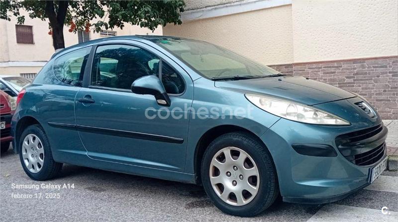 PEUGEOT 207