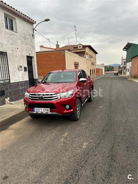 TOYOTA Hilux 2.4 D4D Cabina Doble VX AT