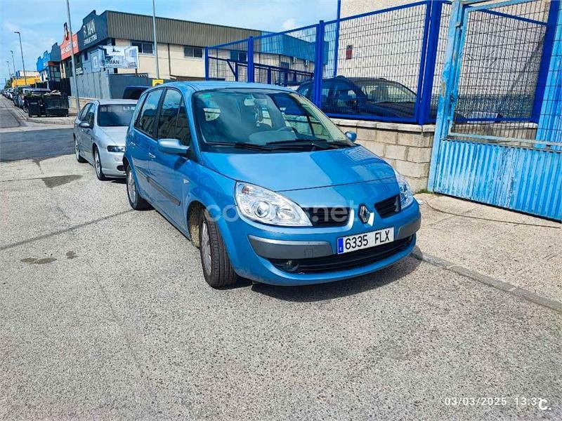 RENAULT Scenic