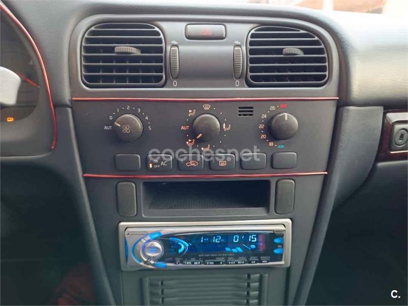 VOLVO S40