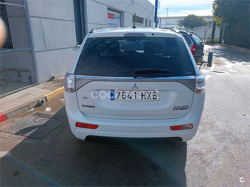 MITSUBISHI Outlander 2.0 PHEV Motion Auto 4WD