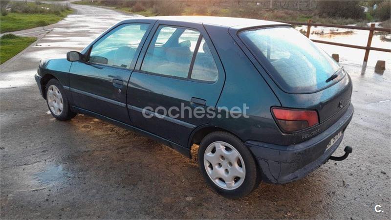 PEUGEOT 306