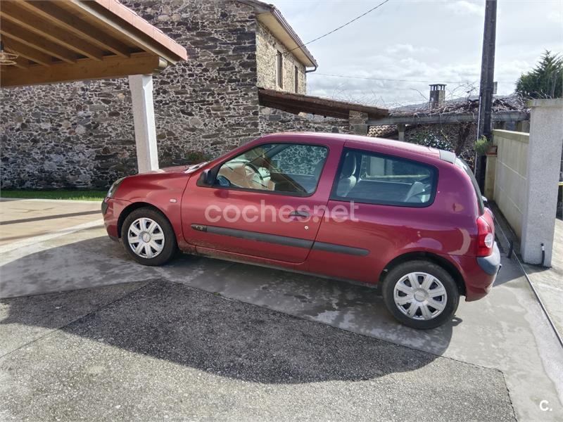 RENAULT Clio Authentique 1.2