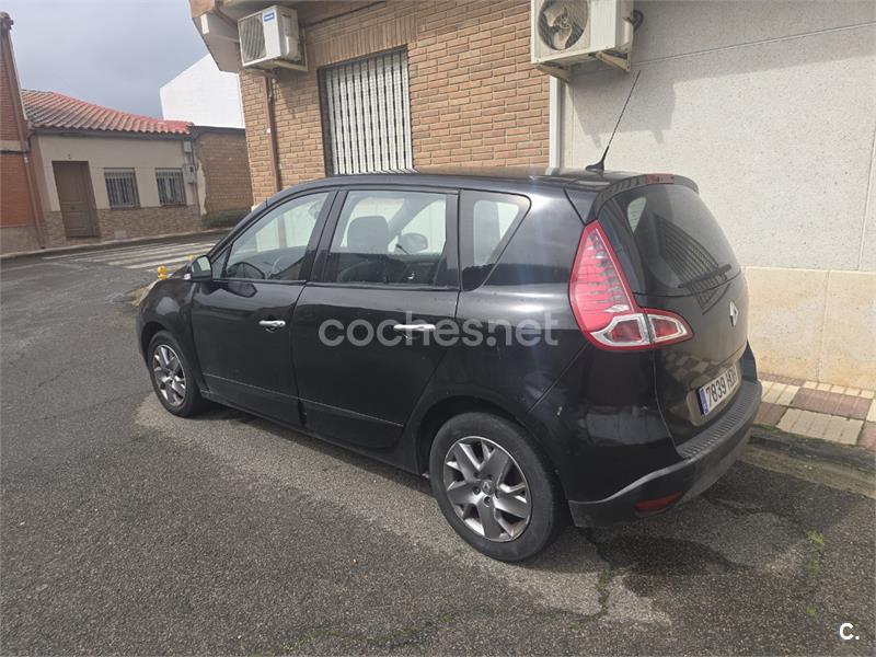 RENAULT Scenic Emotion dCi 110 eco2
