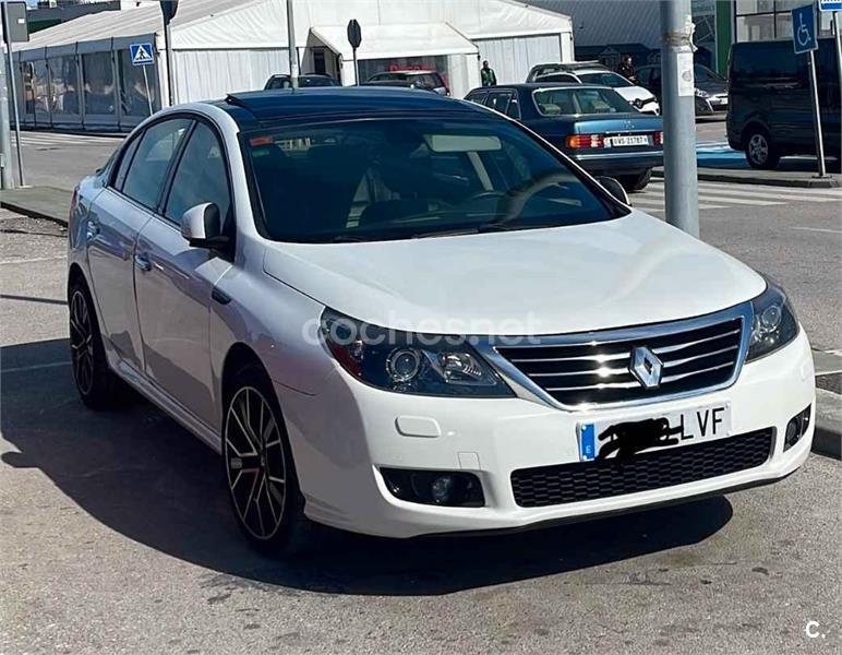 RENAULT Latitude