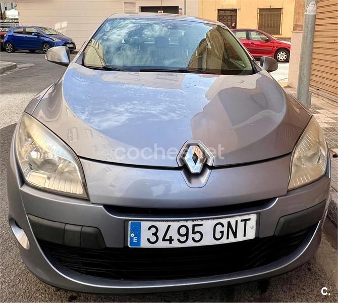 RENAULT Megane