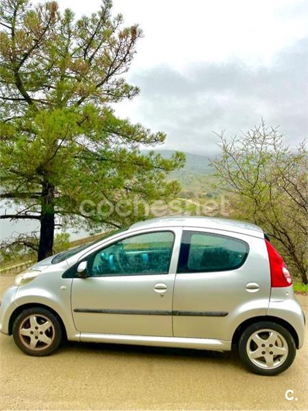 PEUGEOT 107