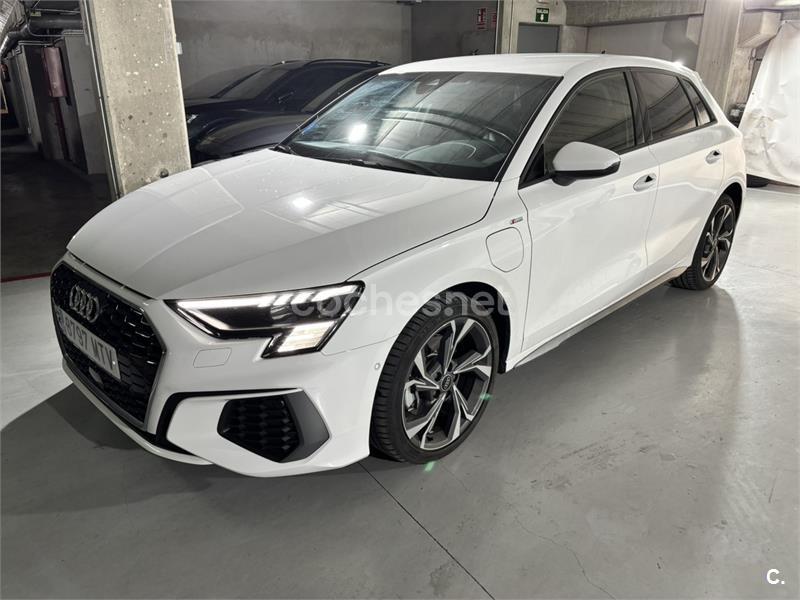 AUDI A3 Sportback Genuine 40 TFSI e S tron