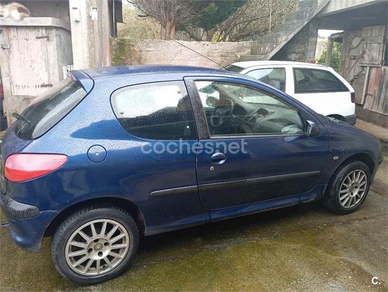 PEUGEOT 206