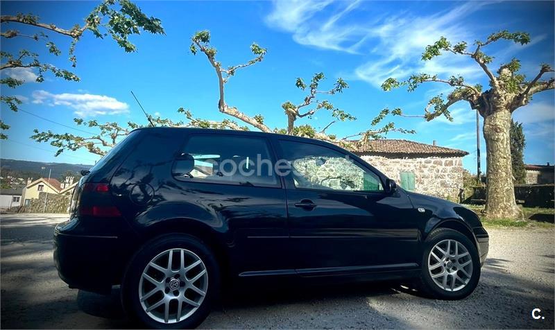 VOLKSWAGEN Golf 1.9 TDi Advance