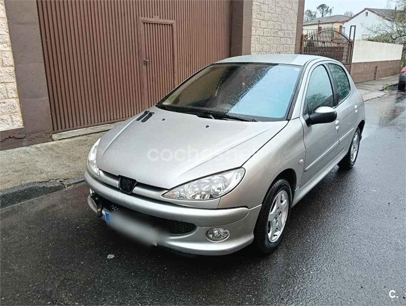 PEUGEOT 206