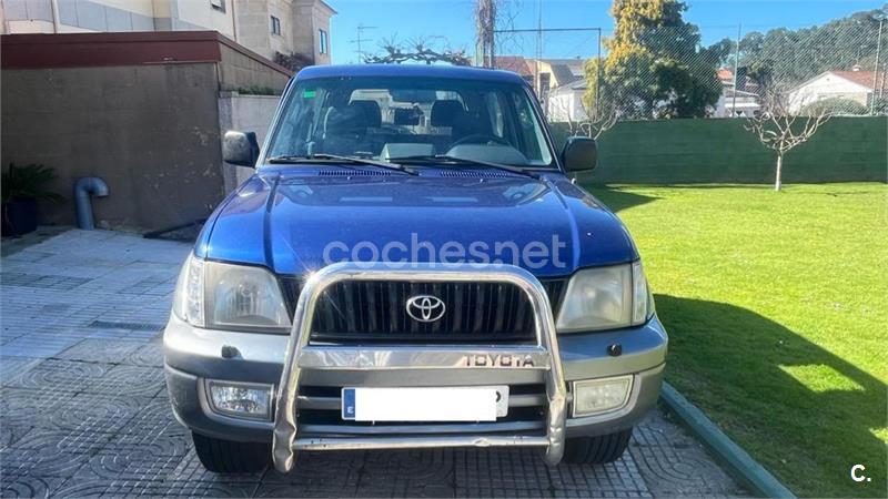 TOYOTA Land Cruiser 90