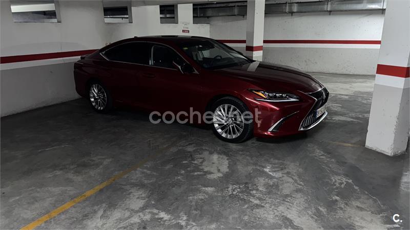 LEXUS ES 2.5 300h Luxury