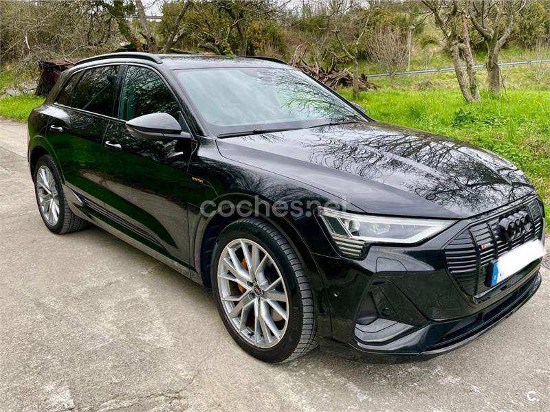 AUDI e-tron Black line 55 quattro