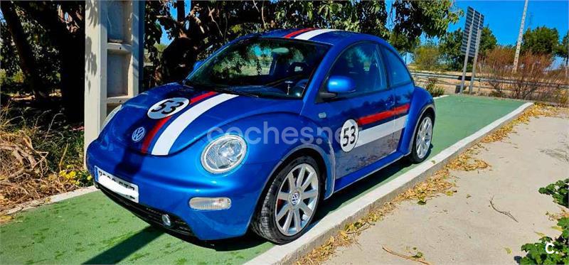 VOLKSWAGEN New Beetle