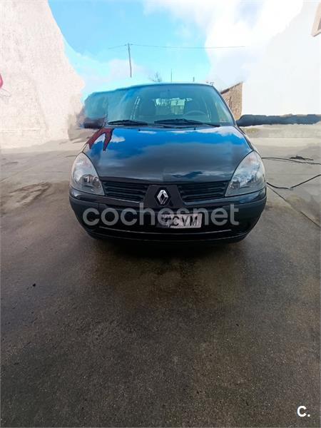 RENAULT Clio Pack Authentique 1.2 16v