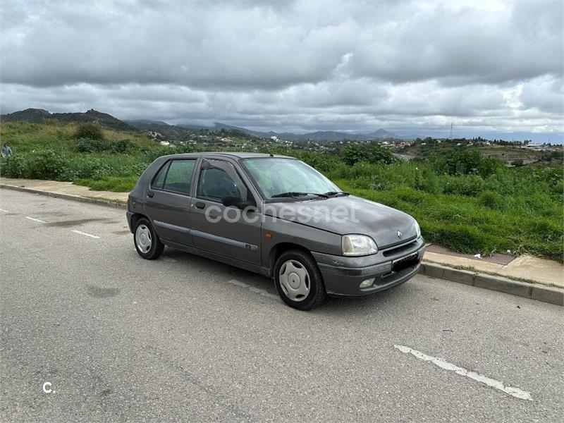RENAULT Clio