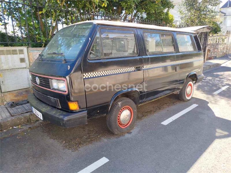 VOLKSWAGEN Caravelle