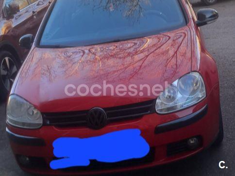 VOLKSWAGEN Golf 1.6 FSI Highline