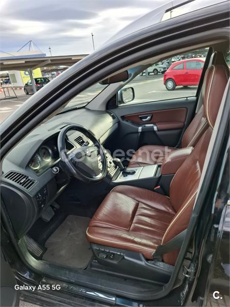 VOLVO XC90 2.4 D5 AWD Summum Auto