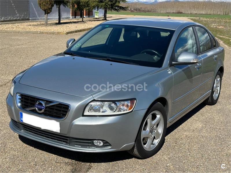 VOLVO S40