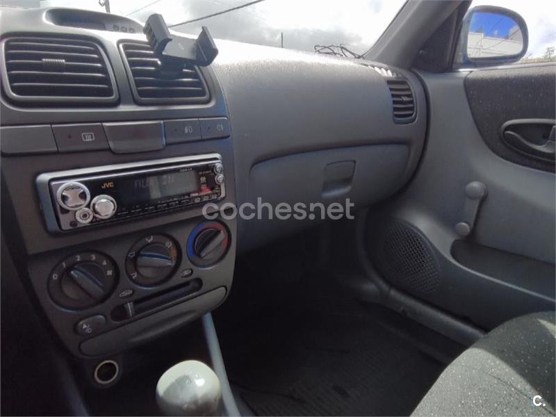 HYUNDAI Accent 1.3i GL 12v