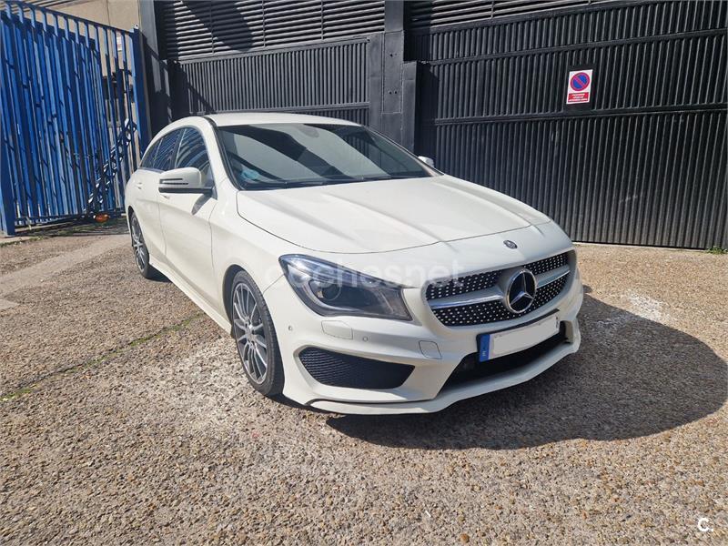 MERCEDES-BENZ Clase CLA CLA 200 d AMG Line Shooting Brake