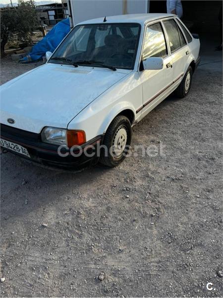 FORD Escort