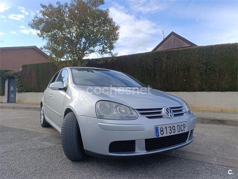 VOLKSWAGEN Golf 1.9 TDI DSG Sportline