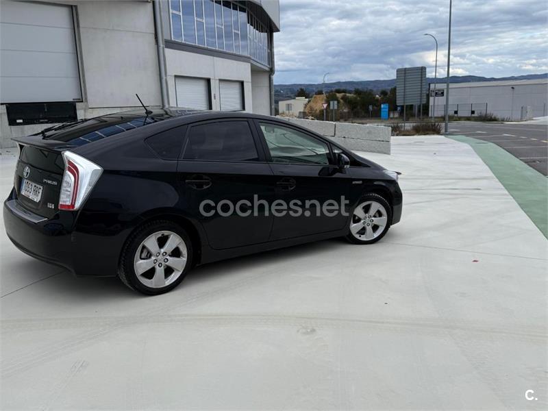 TOYOTA Prius 1.8 HSD ADVANCE