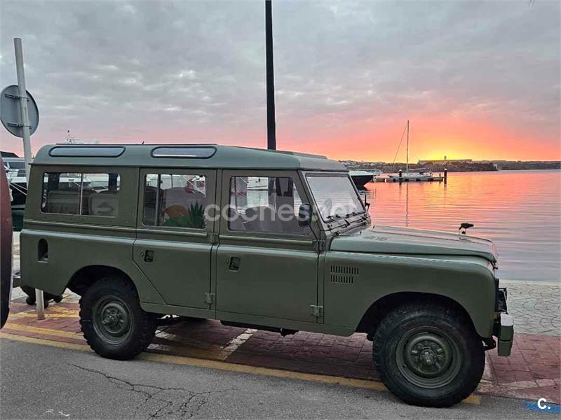 LAND-ROVER Defender